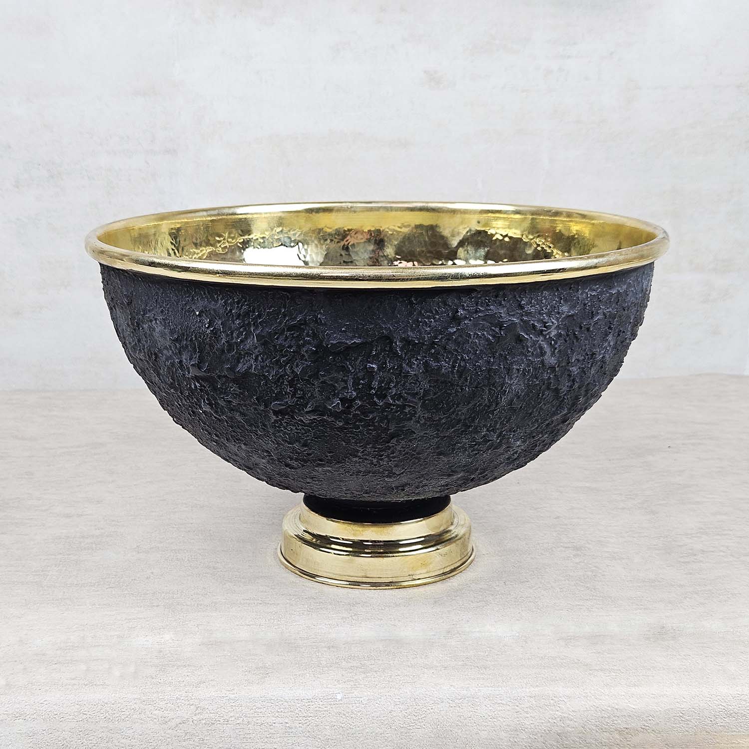 Round Brass Bathroom Sink – Round Vessel Vanity with Brass Interior