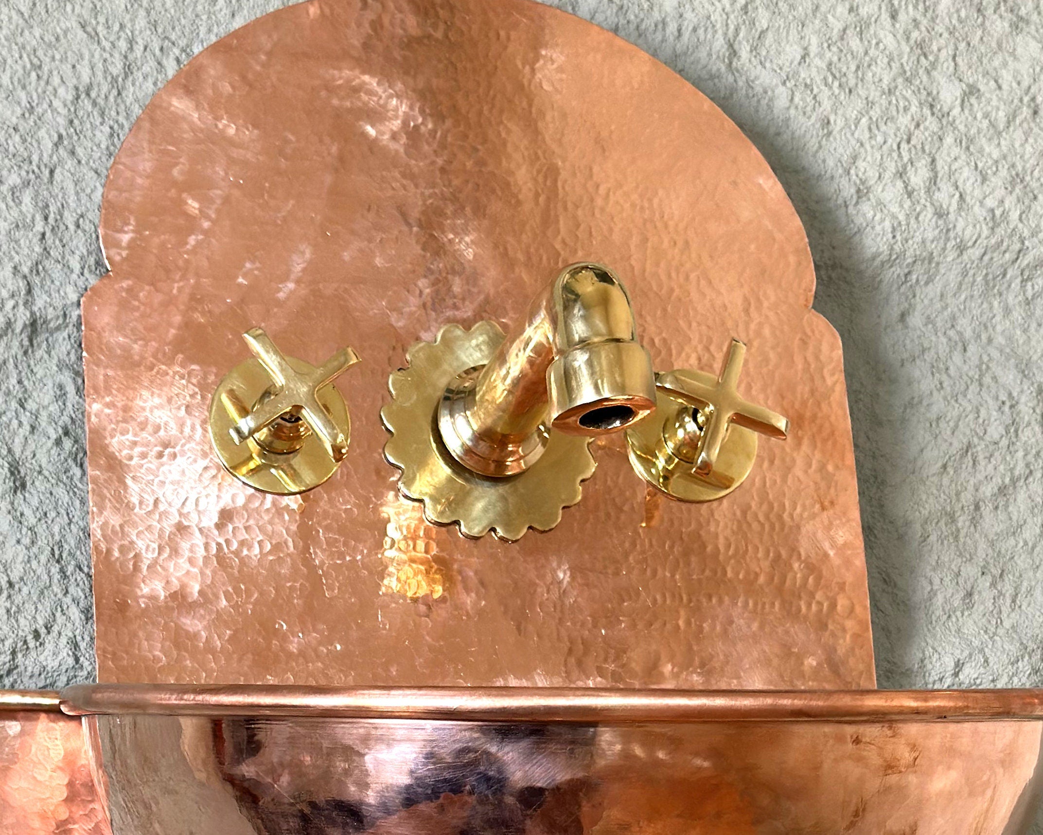 Copper Wall-Mount Bathroom Sink with Brass Mixer – Hammered Finish